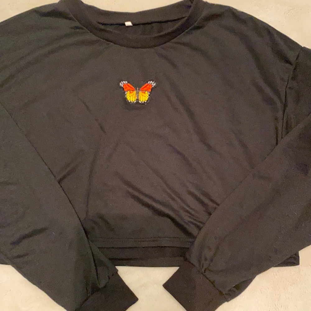 Cute cropped long tee